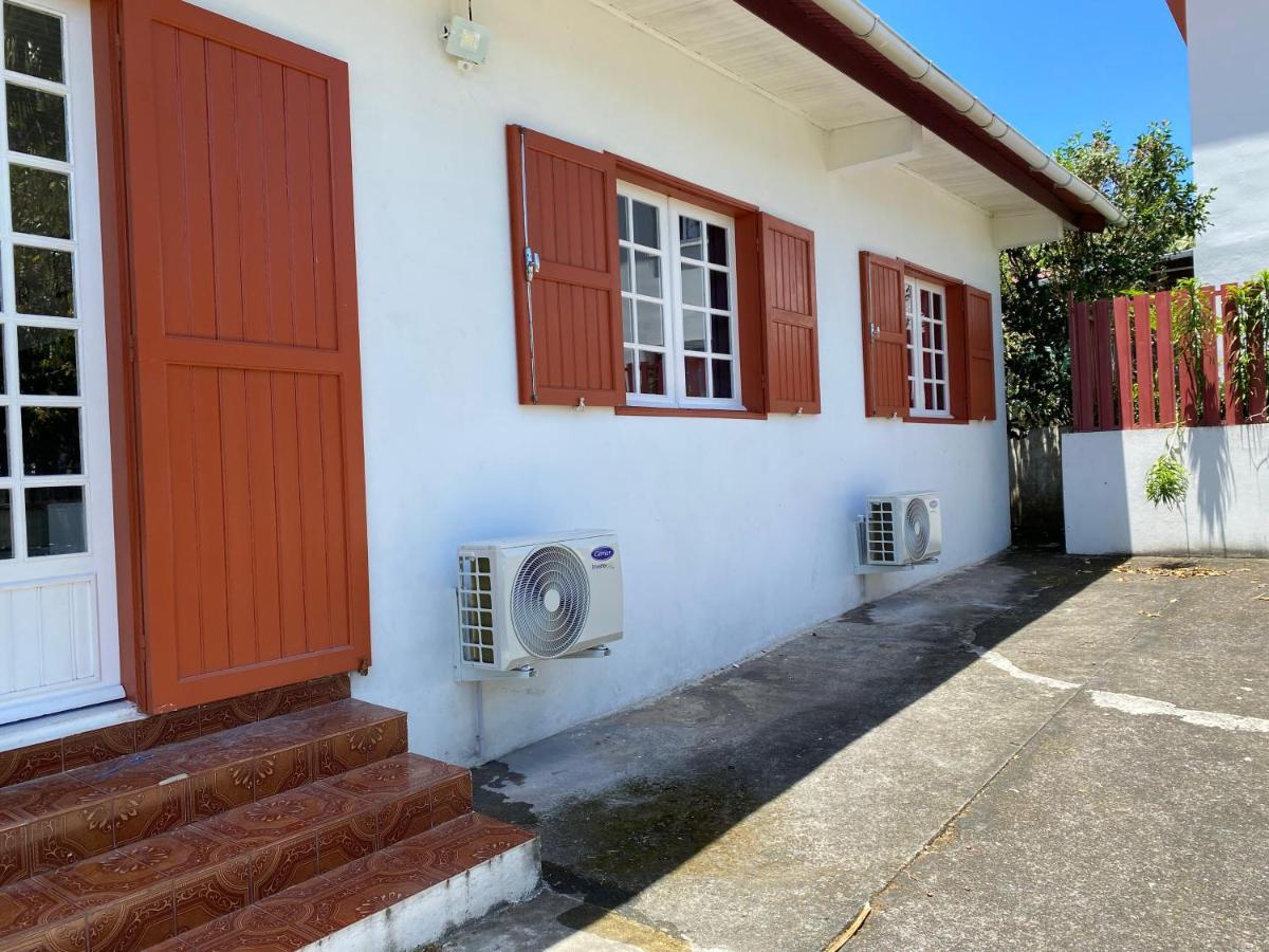 Gite Les Bananiers Saint-Joseph Exterior photo