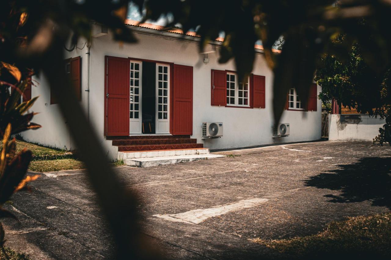 Gite Les Bananiers Saint-Joseph Exterior photo