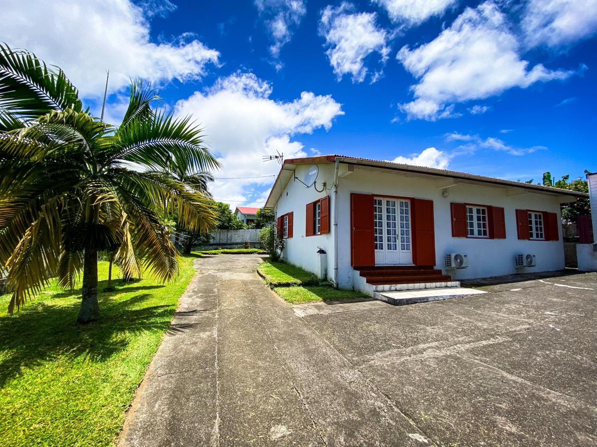 Gite Les Bananiers Saint-Joseph Exterior photo