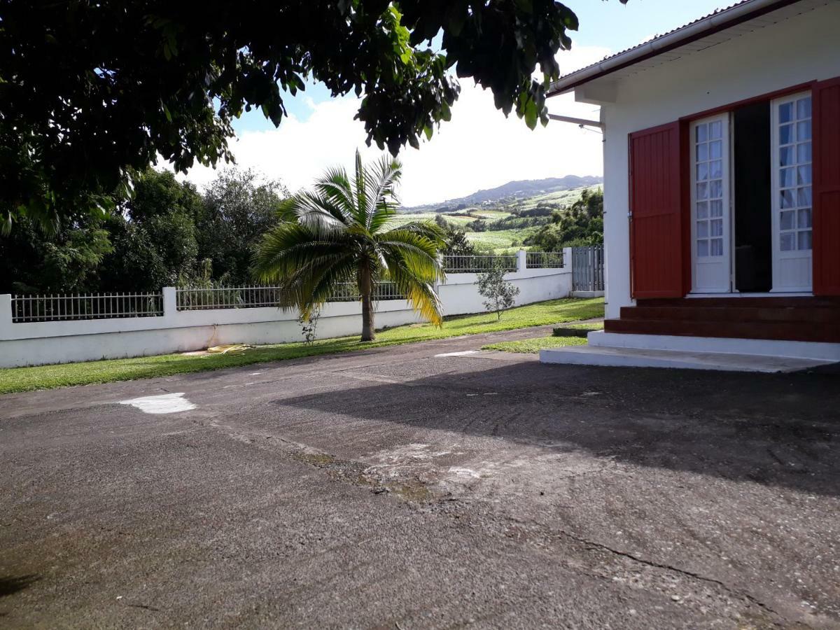 Gite Les Bananiers Saint-Joseph Exterior photo